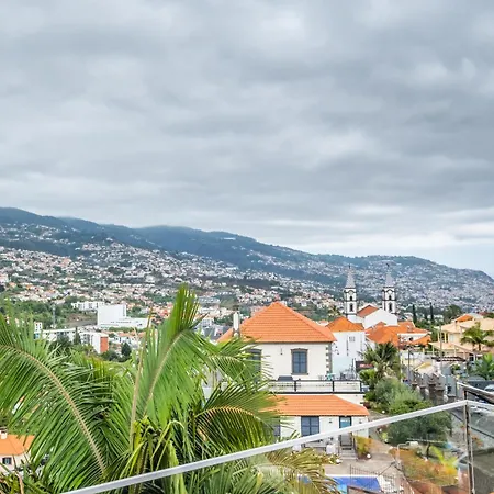 Апартаменты Eyes In The Sky